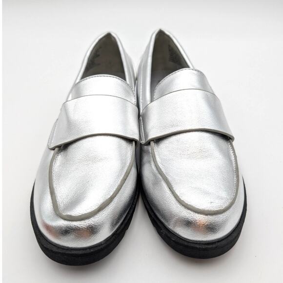 Kenneth Cole Reaction Fern Slip On Loafer Shoes Women's Silver Size US6 EU36 - Picture 2 of 11